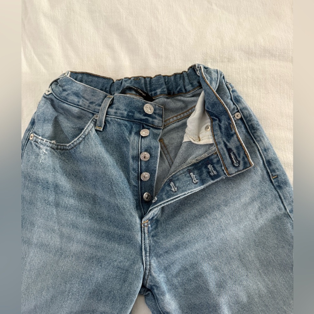 Jeans - Picture 2 of 4